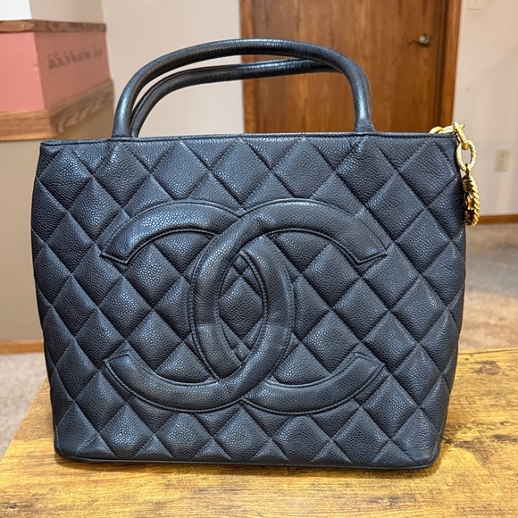 CHANEL Handbags - CHANEL Black Quilted Tote with Gold Accent w/COA